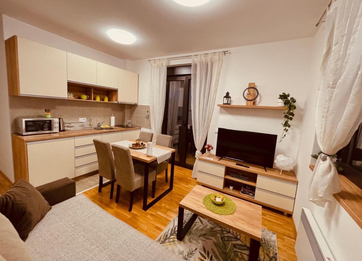 Lux Apartmani Vojinovic Zlatibor Exterior foto